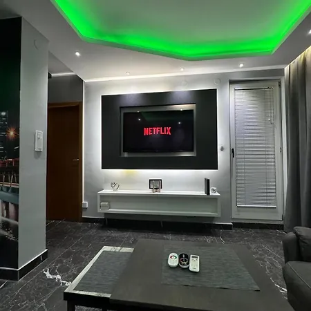 S&v 2 Istocno Sarajevo Sa Jacuzzi Lux Hilandarska Centar Apartment Lukavica