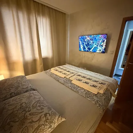 Appartamento S&v 2 Istocno Sarajevo Sa Jacuzzi Lux Hilandarska Centar *